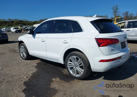 2018 Audi Q5 2.0T Premium/2.0T Tech Premium из США, поврежденный, VIN WA1BNAFY9J2180821